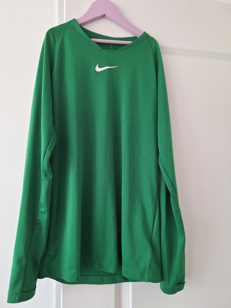 Mooi groen sportshirt van Nike Dri-Fit draagmt 164!, Kinderen en Baby's, Kinderkleding | Maat 164, Sport- of Zwemkleding, Ophalen of Verzenden