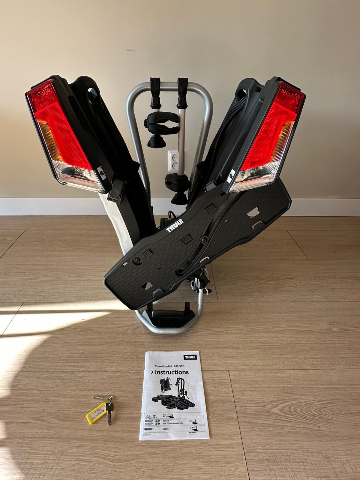 ZGAN!!! Thule Easyfold 931 932 fietsendrager 60KG ebikes, Auto diversen, Fietsendragers, Zo goed als nieuw, Trekhaakdrager, 2 fietsen