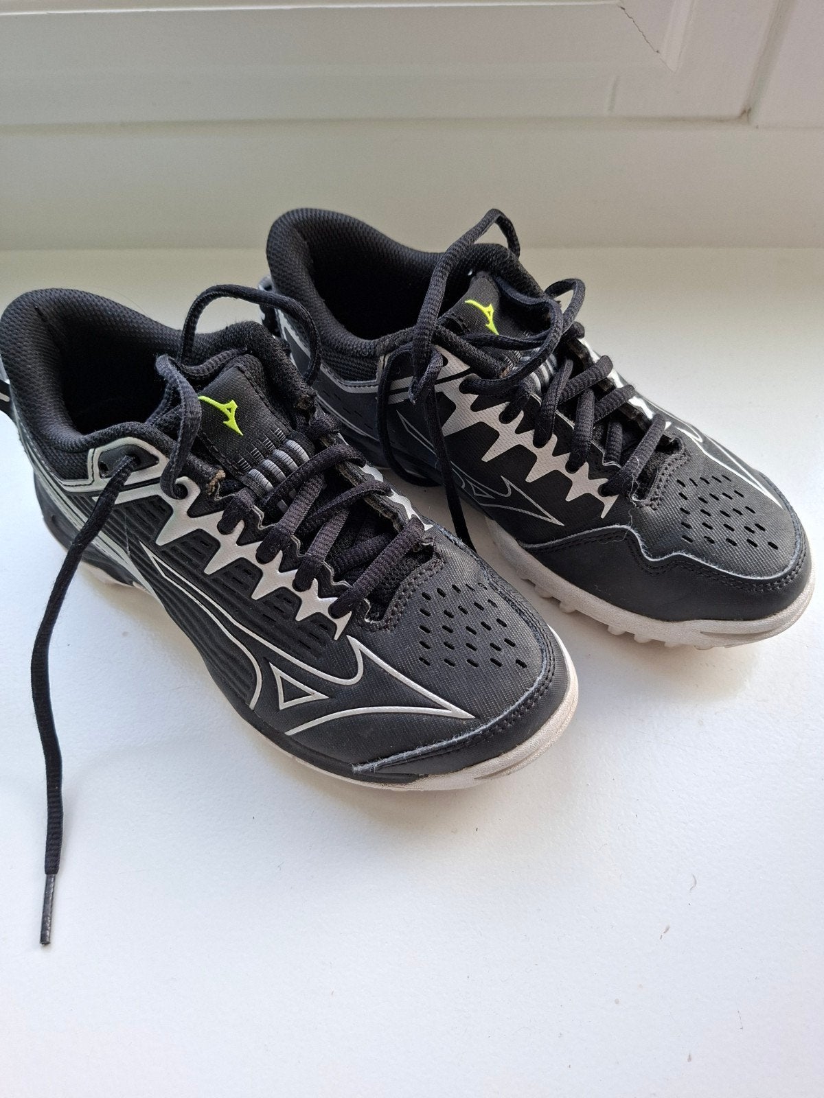 Mizuno Wave Lynx 2 Jr Sportschoenen Maat 33, Kinderen en Baby's, Kinderkleding | Schoenen en Sokken, Gebruikt, Ophalen of Verzenden