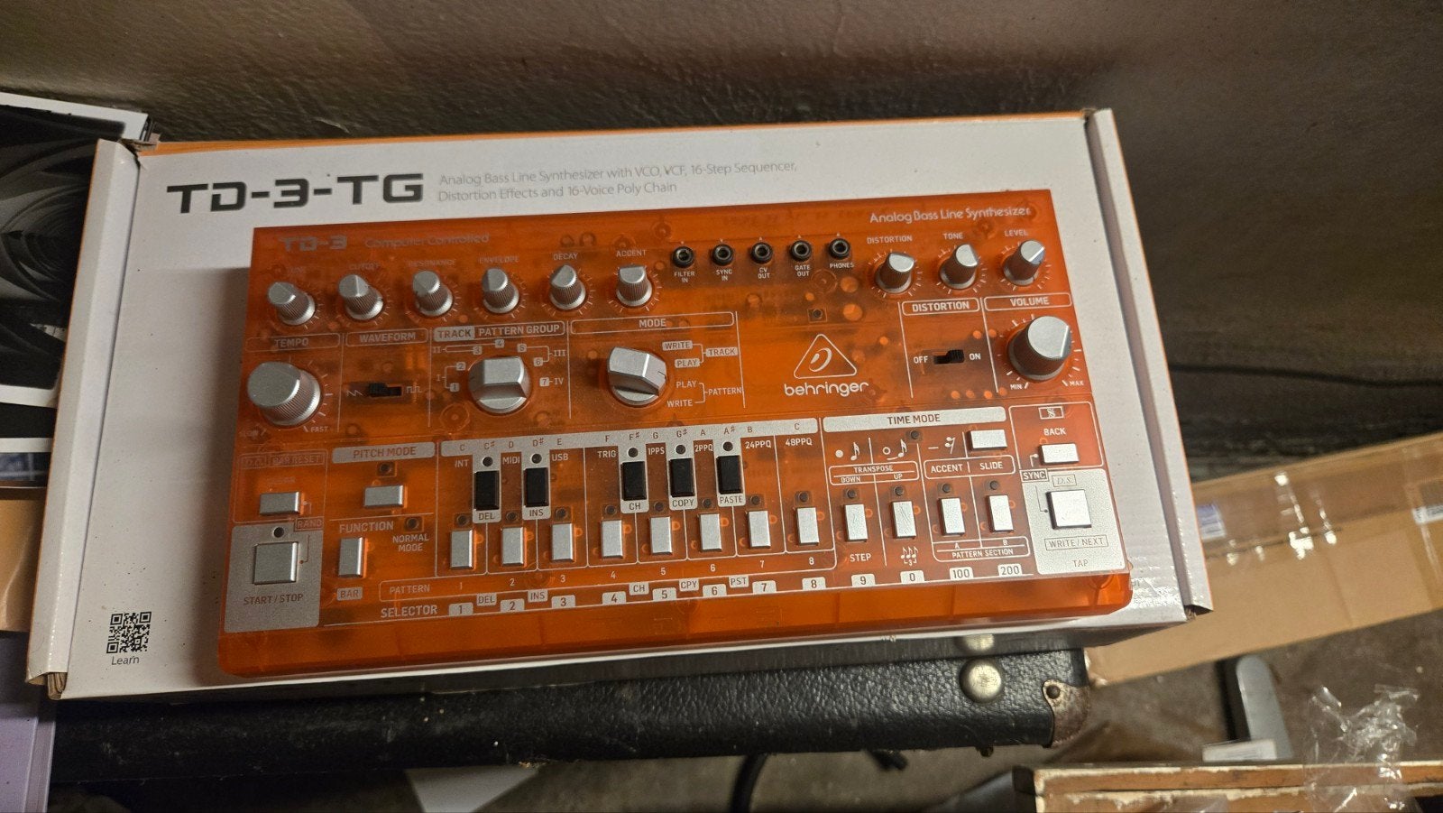 Behringer TD-3-TG: Roland 303 kloon, baseline synthesizer, Muziek en Instrumenten, Synthesizers, Overige merken, Zo goed als nieuw