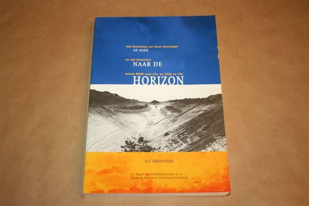 Op zoek naar de horizon. Landschap van Oost-Groningen., Ophalen of Verzenden, Gelezen