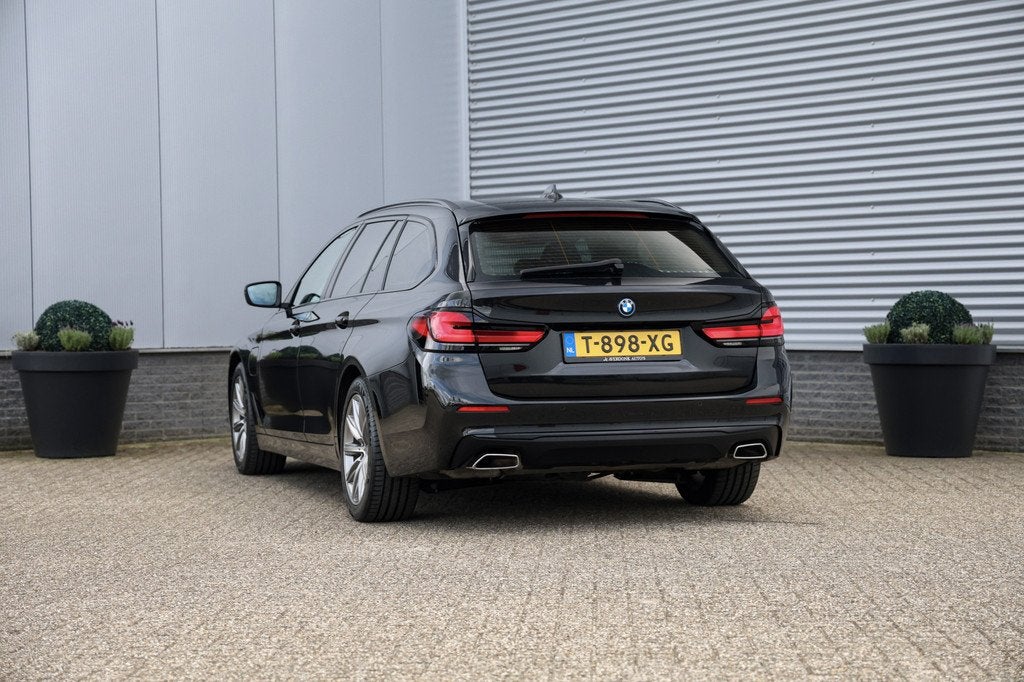 BMW 5 Serie Touring 530e Executive Black Edition 292PK NAP|S, Auto's, BMW, 1998 cc, Achterwielaandrijving, Gebruikt, 4 cilinders