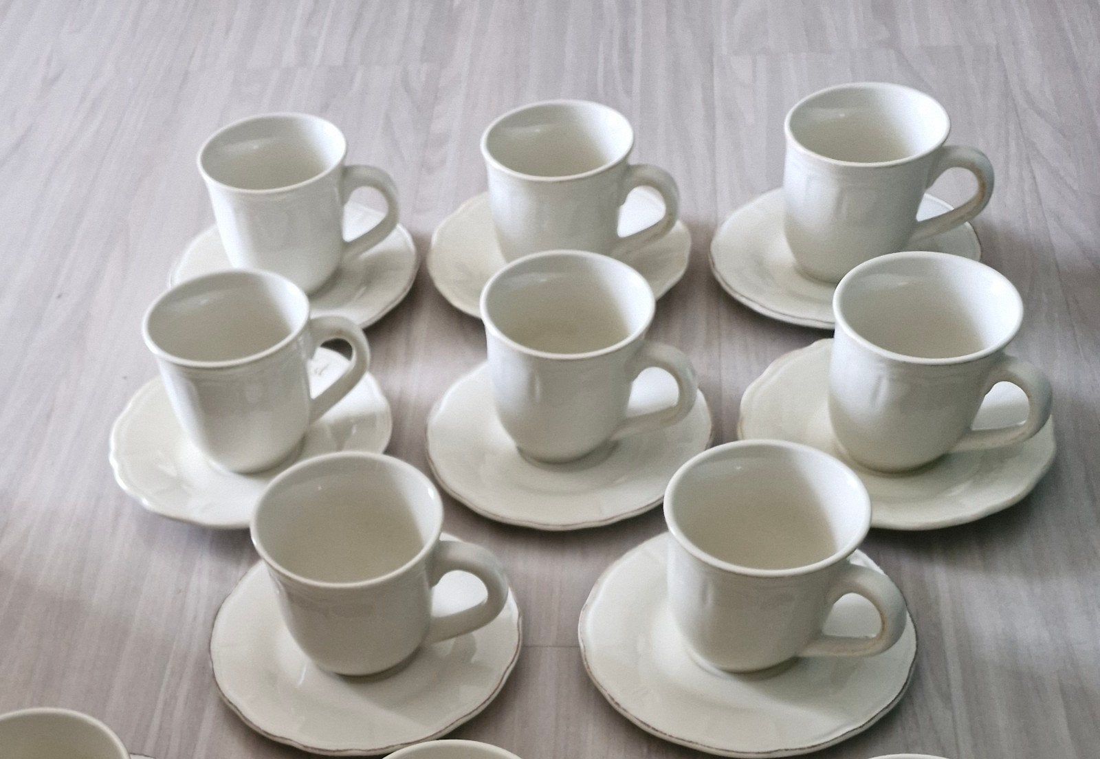 Set van 8 'Côte Est' riviera maison koffiekopjes met schotel, Huis en Inrichting, Keuken | Servies, Gebruikt, Overige merken, Keramiek