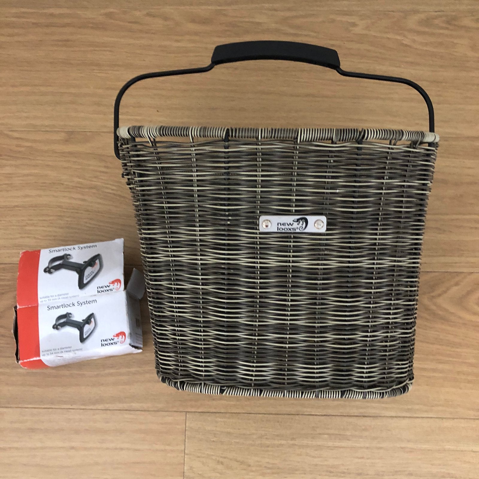 New Looxs Lombok Rattan fietsmand + Smartlock bevestging, Ophalen of Verzenden, Zo goed als nieuw, Stuurbevestiging