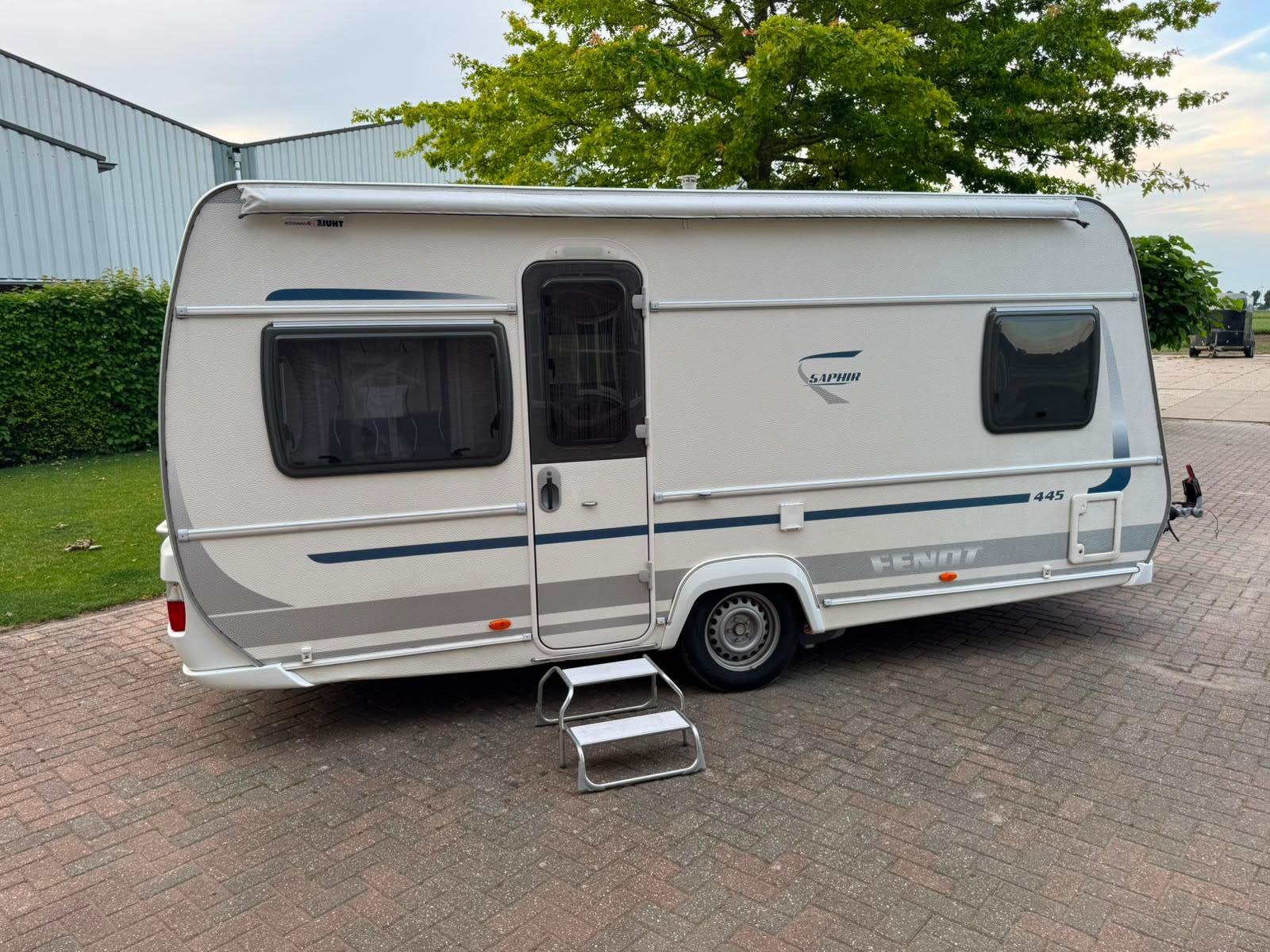 Fendt Saphir 445 SFB (2012), Caravans en Kamperen, Rondzit, Frans bed, Ringverwarming, Particulier