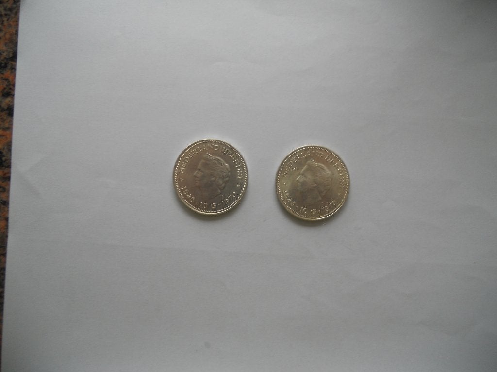 Twee zilveren 10 gulden munten 1970., Koningin Juliana, Zilver, Ophalen of Verzenden, Losse munt