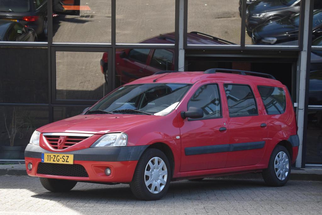 Dacia Logan MCV 1.6-16V Lauréate 7p. Airco Trekhaak Elekt R, Auto's, Dacia, Stof, Gebruikt, Huisgarantie, Met garantie (alle)