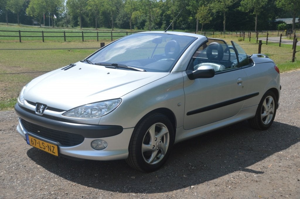 Peugeot 206 CC 1.6-16V Premium Clima 148.000 km (bj 2003), Auto's, Peugeot, Bedrijf, Te koop, Airbags, Airconditioning, Alarm
