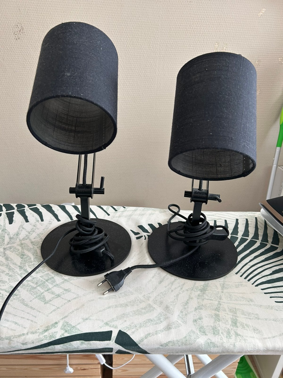 Te koop 2 lucide tampa tafellamp zwart, Ophalen, Zo goed als nieuw