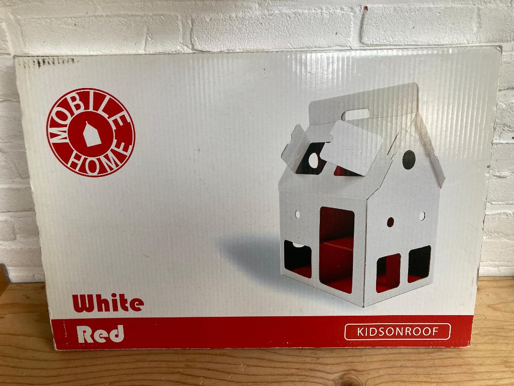 Kids on roof kartonnen speel huis poppenhuis, Ophalen of Verzenden, Zo goed als nieuw, Poppenhuis