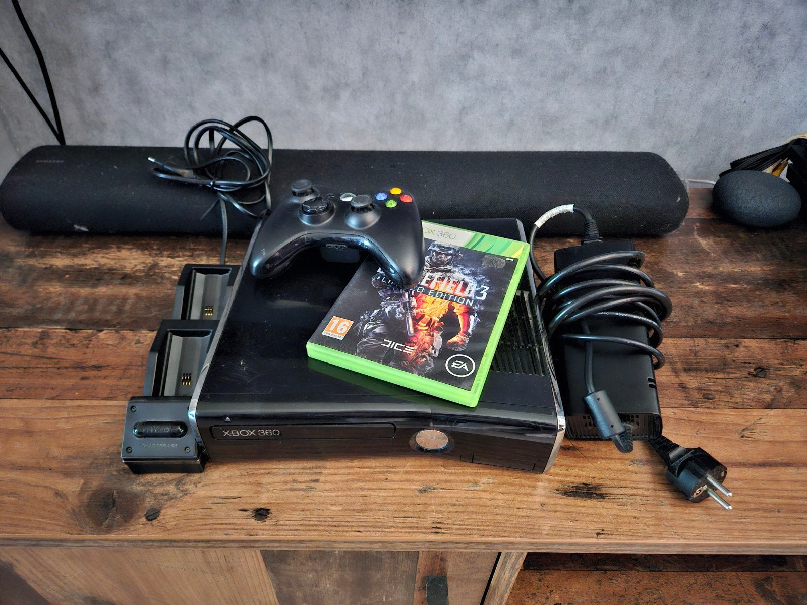 Xbox 360 set met controller en spel, Spelcomputers en Games, Ophalen of Verzenden, Zo goed als nieuw, Met 1 controller, Met games