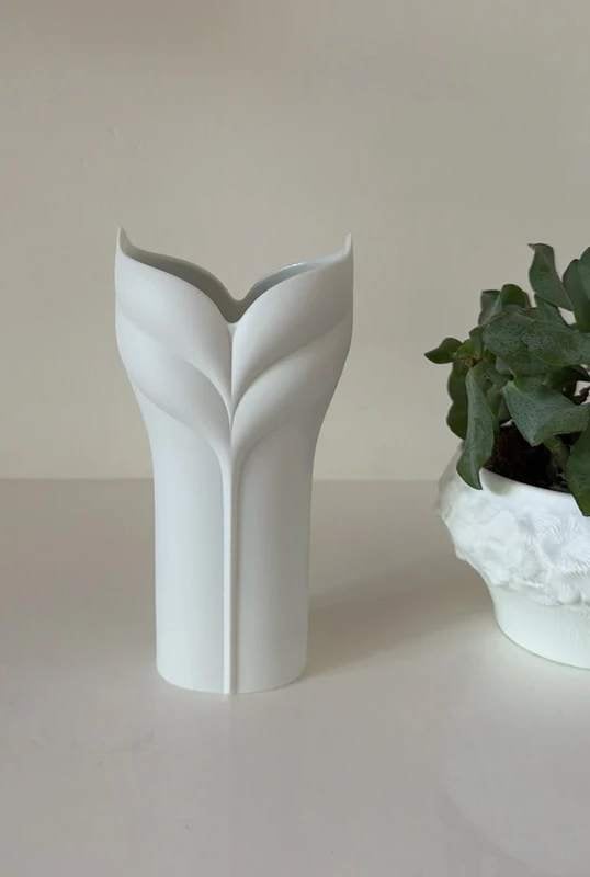 Rosenthal Uta Feyl Calla vaas, Wit, Ophalen of Verzenden, Zo goed als nieuw, Matte afwerking