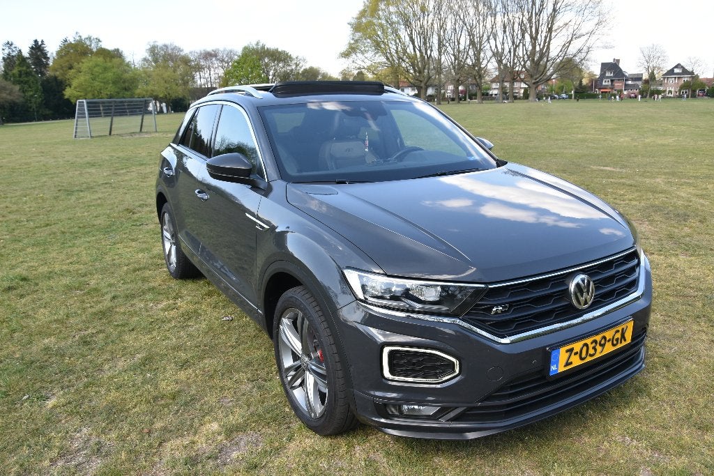 T-Roc 2.0TSI 190pk 4Motion 7-DSG 2019 Grijs Panorama/Keylees, Automaat, 1984 cc, Leder en Stof, 75 €/maand