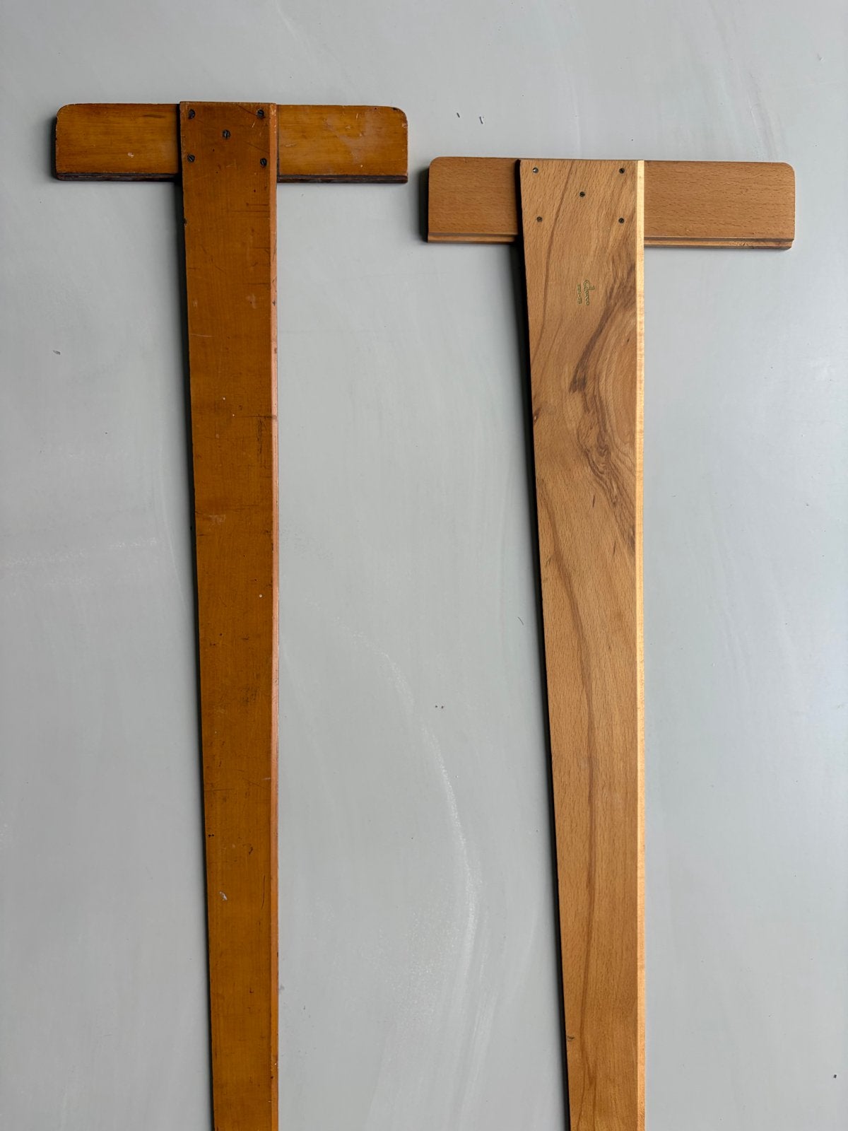 Twee vintage houten tekenlinialen / T-linialen, Ophalen of Verzenden, Gebruikt, Minder dan 130 cm