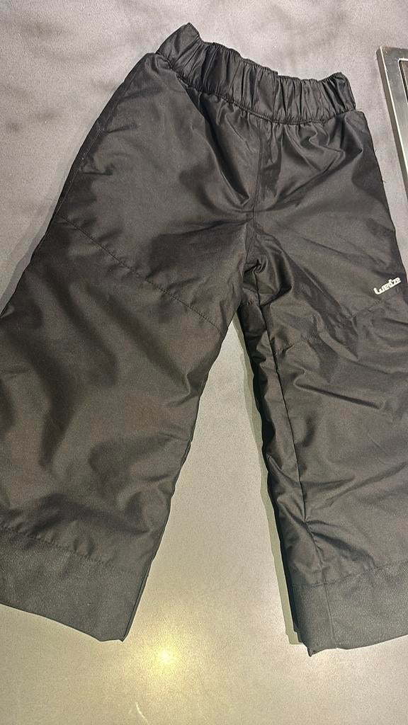 Wedze zwarte skibroek maat:98/104, Kinderen en Baby's, Ophalen of Verzenden, Zo goed als nieuw, Jongen of Meisje, Broek
