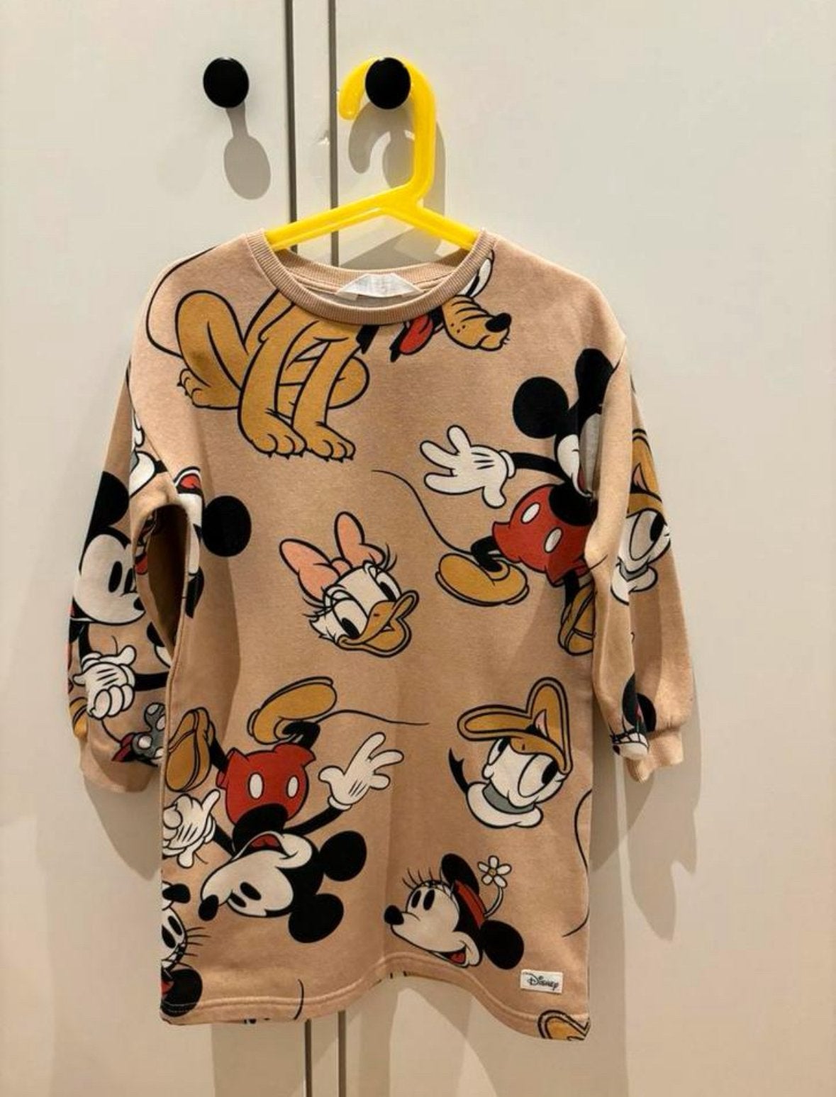 H&M Disney Mickey Mouse Pluto Daisy Duck jurk maat 110/116, Ophalen of Verzenden, Gebruikt, Jongen of Meisje, Trui of Vest