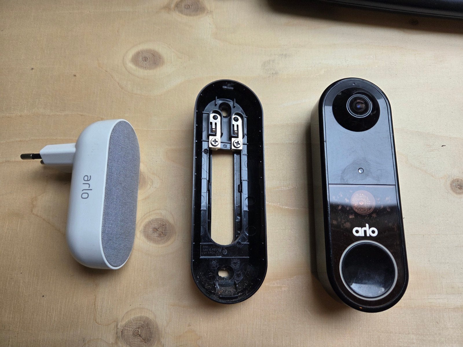 Arlo Essential Draadloze Video Deurbel + Chime (Binnenbel), Ophalen