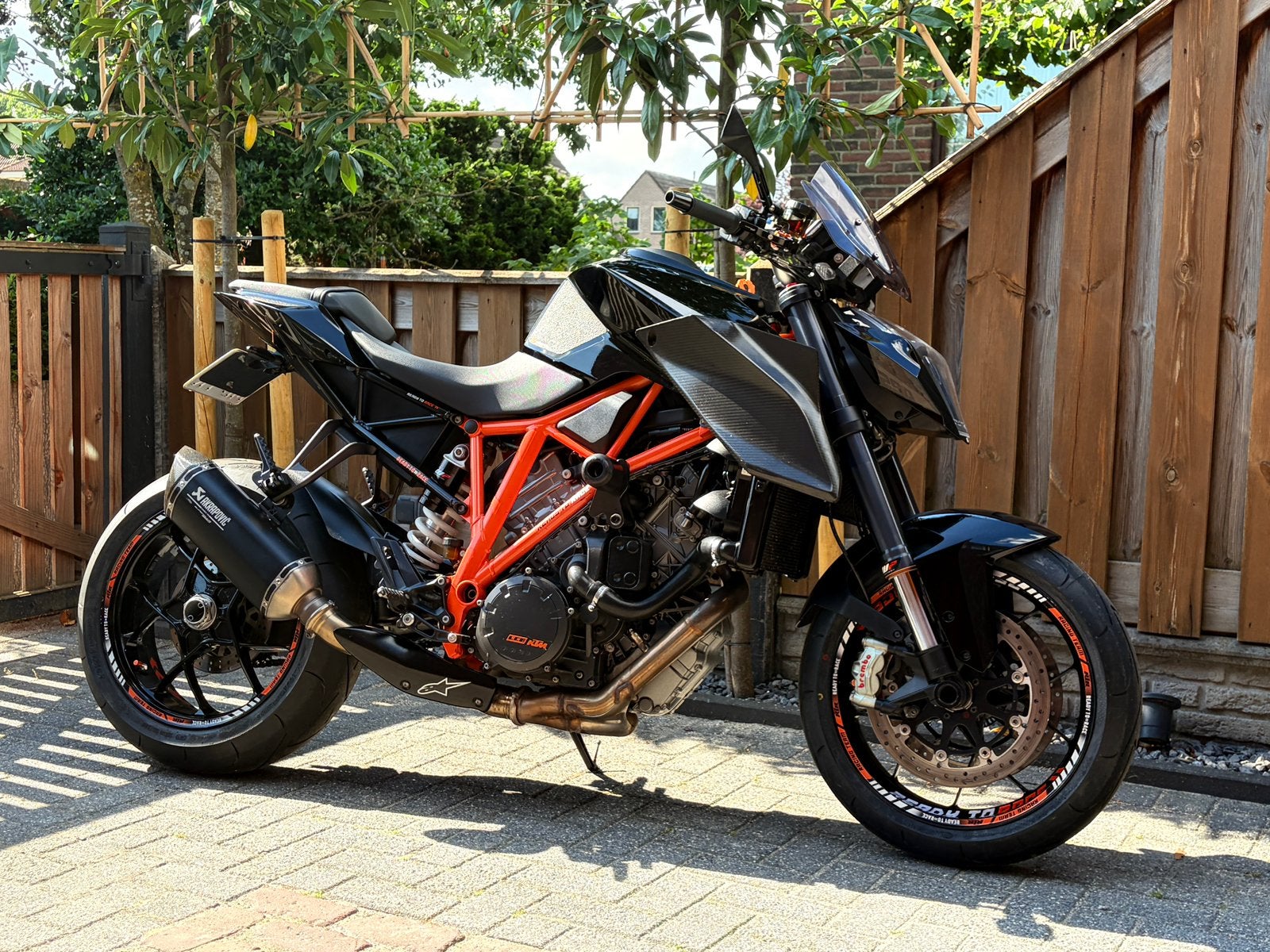 KTM SuperDuke 1290R 2014 NL Motor Akra ABS QS Nwe Banden, 2 cilinders, Occasion, ., Bedrijf
