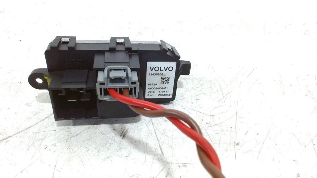 Kachelweerstand Volvo V40, Onderdelen@venauto.nl, Van der Ven Autorecycling B.V., Gebruikt, Ettenseweg 76, 4706 PB Roosendaal, The Netherlands