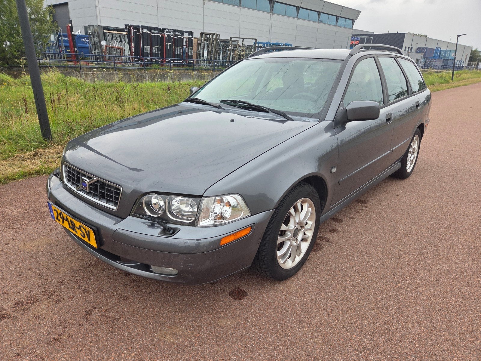 Volvo V40 2.0T 2003 Grijs, 4 cilinders, 163 pk, Handgeschakeld, Stoelverwarming