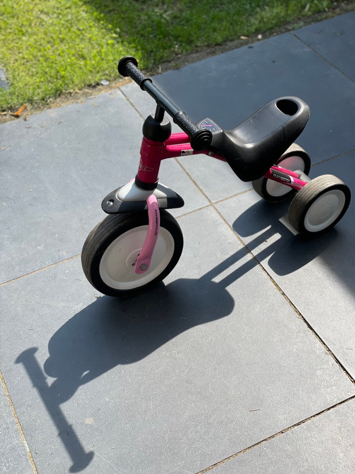 Puky roze motor driewieler, Ophalen, Zo goed als nieuw