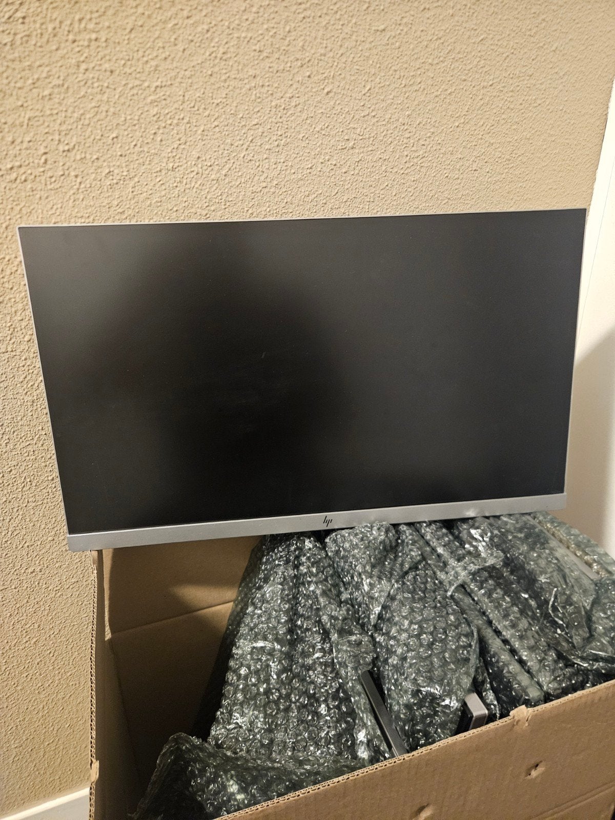 7x HP E233 Monitor (zonder standaard), Computers en Software, Monitoren, Ophalen, Gebruikt, IPS, Kantelbaar