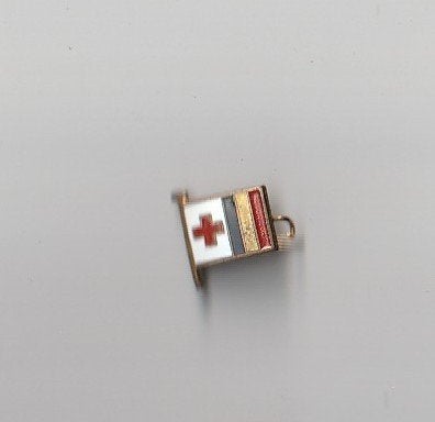 emaille speld met belgische vlag en teken van het Rode Kruis, Ophalen of Verzenden, Gebruikt, Overige onderwerpen, Speldje of Pin