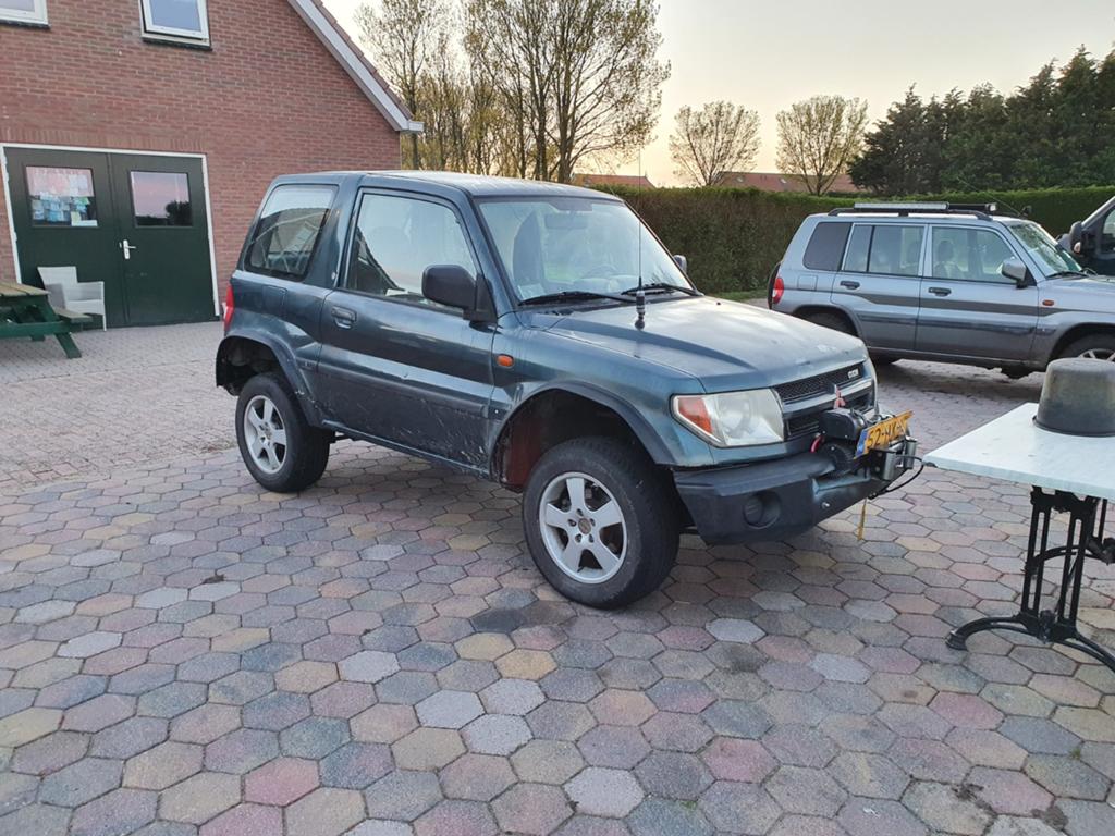 Mitsubishi Pajero 2.0 GDI 3DRS 2001 Groen, Auto's, 680 kg, 4 cilinders, 129 pk, 4 stoelen