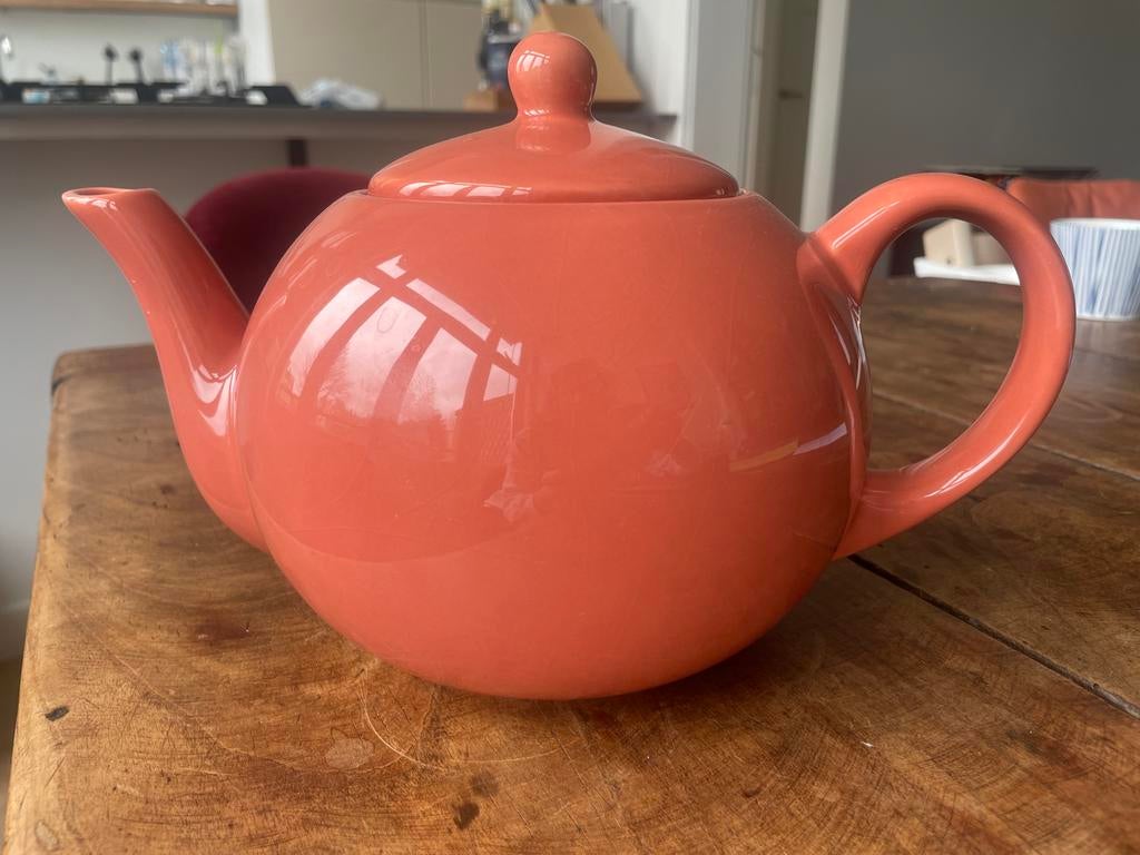 Keramieken theepot met zes kopjes & schotels, Gebruikt, Keramiek, Ophalen of Verzenden, Effen