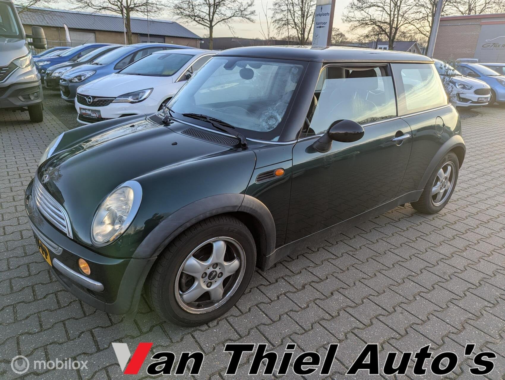 Mini Mini 1.6 Cooper Chili leder/pano/cruis, Voorwielaandrijving, Gebruikt, Stoelverwarming, 4 cilinders