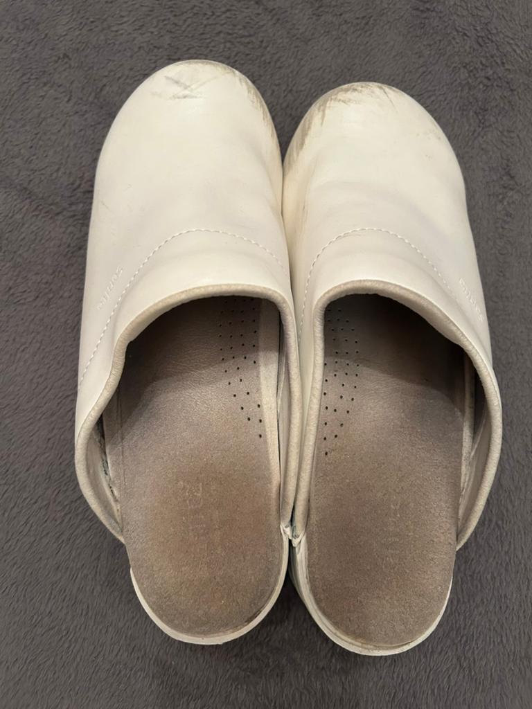 Witte Sanita Ziekenhuis Klompen - Maat 43, Kleding | Dames, Schoenen, Ophalen of Verzenden, Gedragen, Wit, Werkschoenen