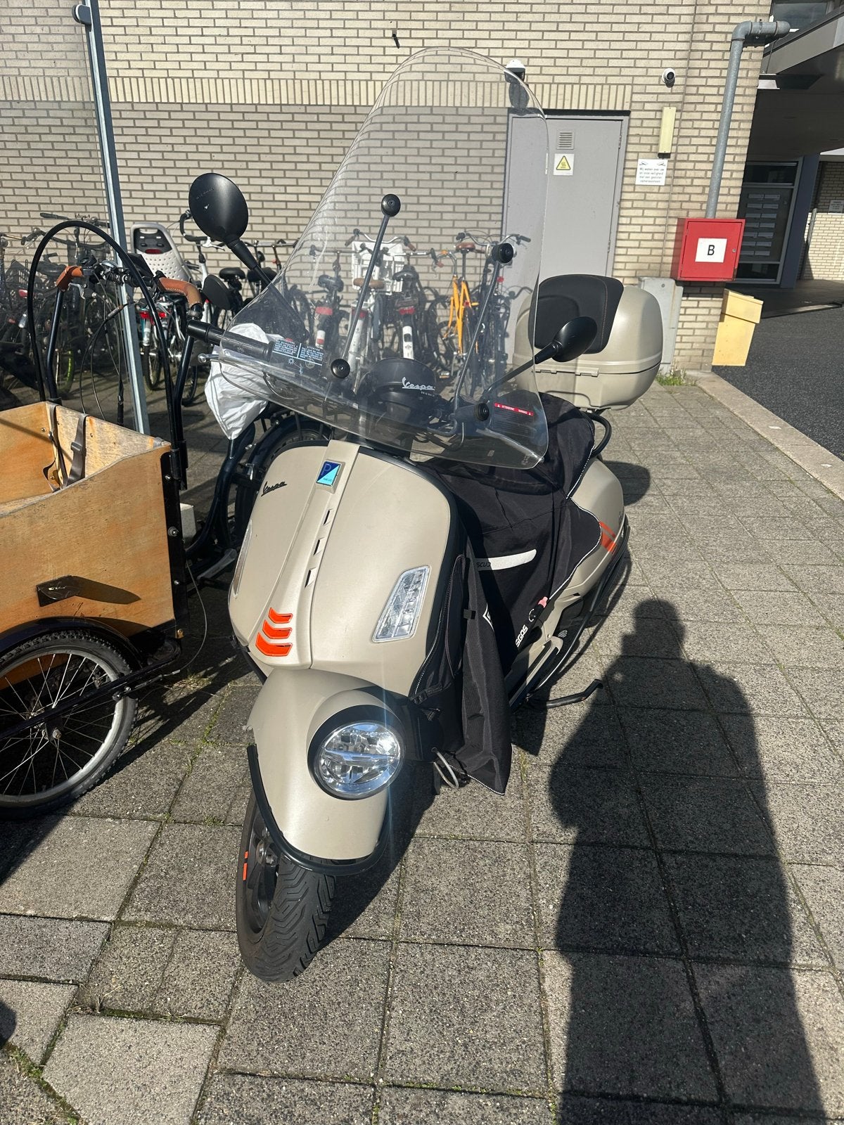 Vespa GTV 300 - Zo goed als nieuw, Motoren, ABS, Scooter, Particulier, Automaat