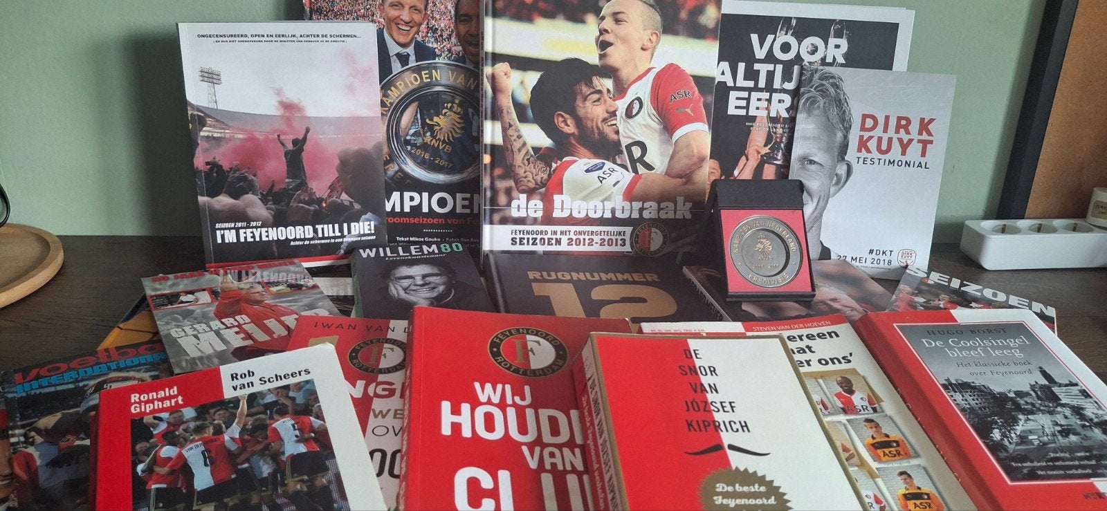 Feyenoord boeken, DVD, kampioensschaal, ..., Ophalen of Verzenden, Zo goed als nieuw, Balsport