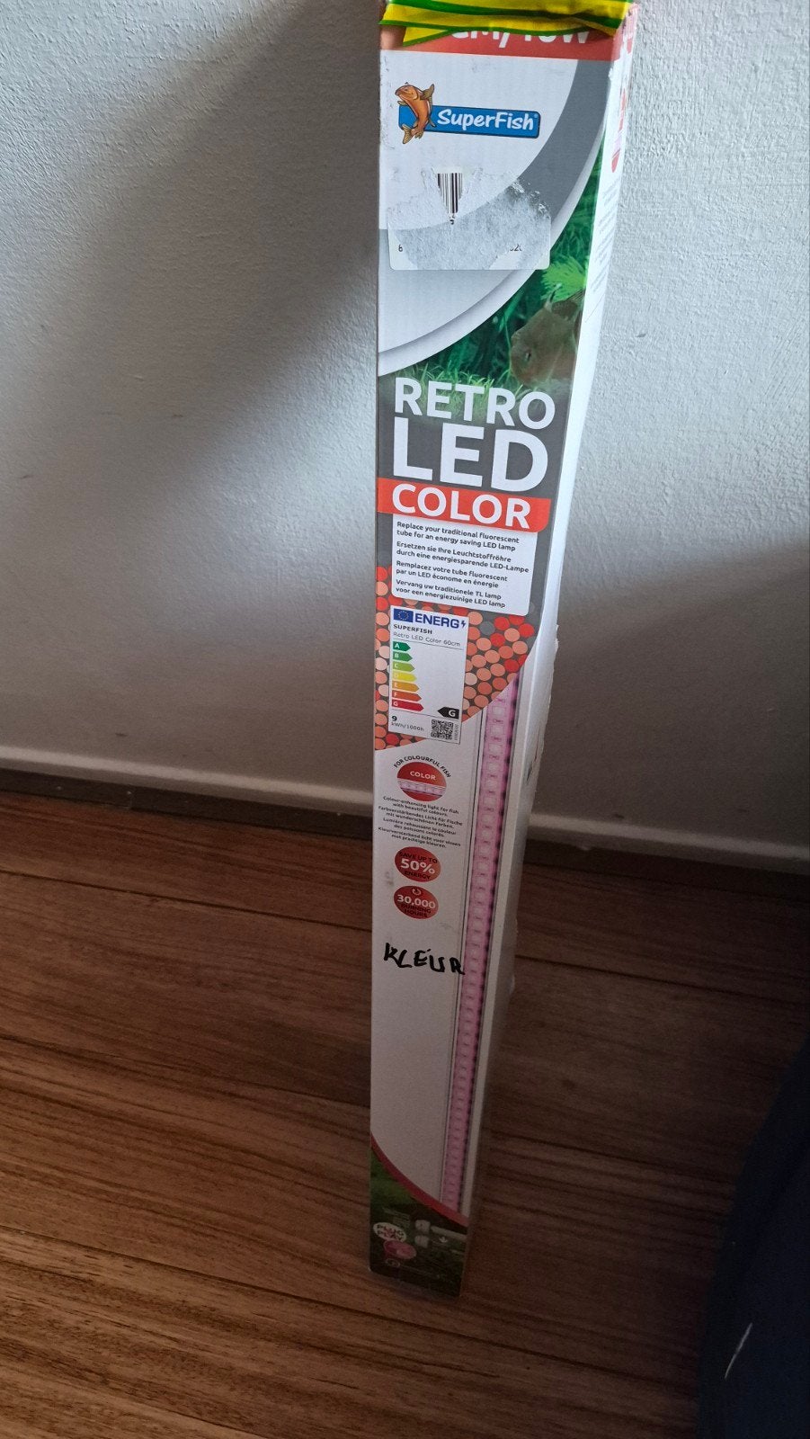 Aquariumlamp
60 cm De ene is wit en blauw, en de andere is r