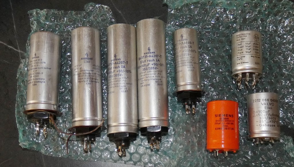 Elko, condensator, 8 Elko's o.a. Siemens, Valvo, Ophalen of Verzenden, Gebruikt