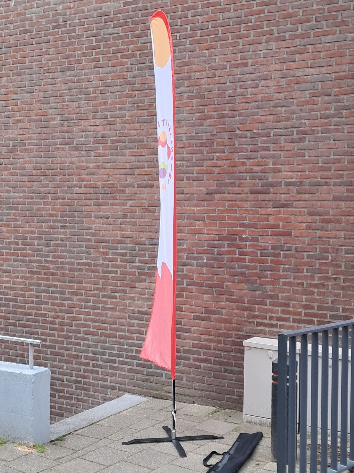 3 x Beachflag mast + kruisvoet, Ophalen