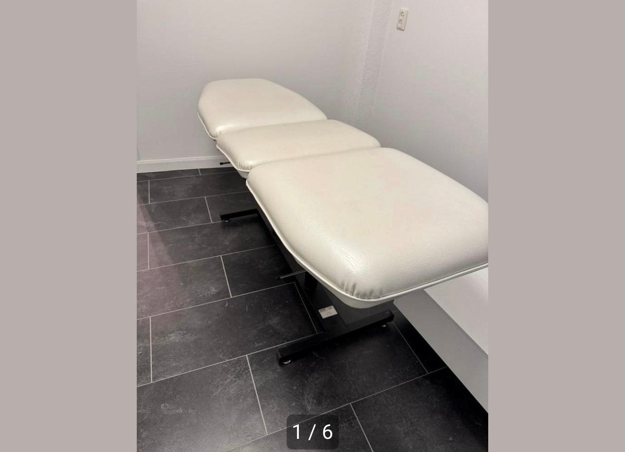 Behandel stoel / massagestoel, Ophalen, Zo goed als nieuw, Eén