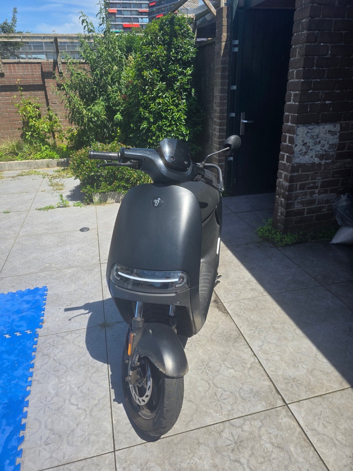 Segway E110SE Launch Edition elektrische scooter, Fietsen en Brommers, Snorfietsen en Snorscooters, Gebruikt, Elektrisch, Ophalen