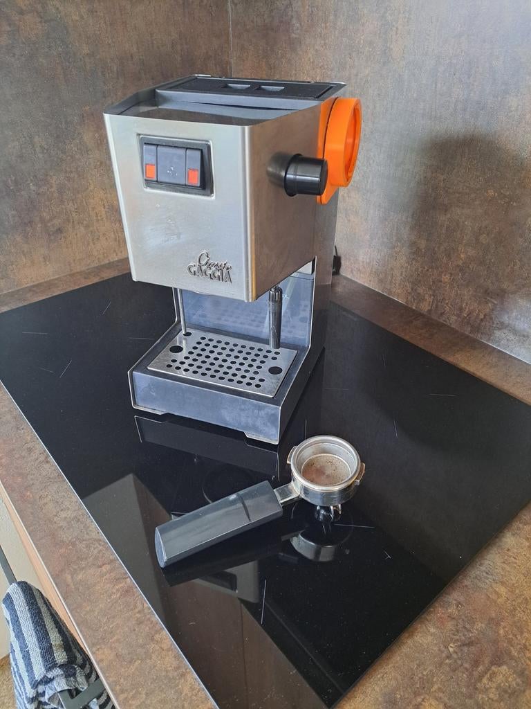 Gaggia Classic Espresso Machine - RVS, Witgoed en Apparatuur, Gebruikt, Espresso apparaat, Gemalen koffie, 2 tot 4 kopjes