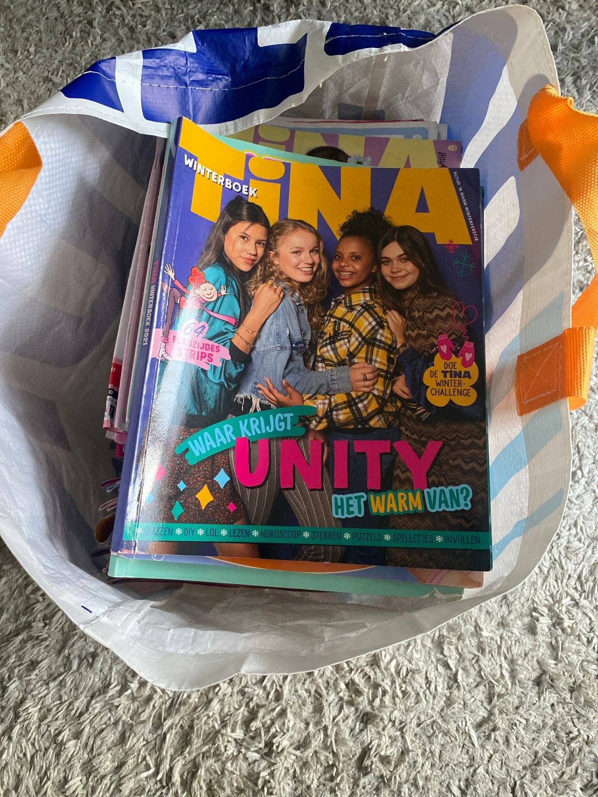 Tas met tinas, Boeken, Ophalen, Gelezen, Damesbladen