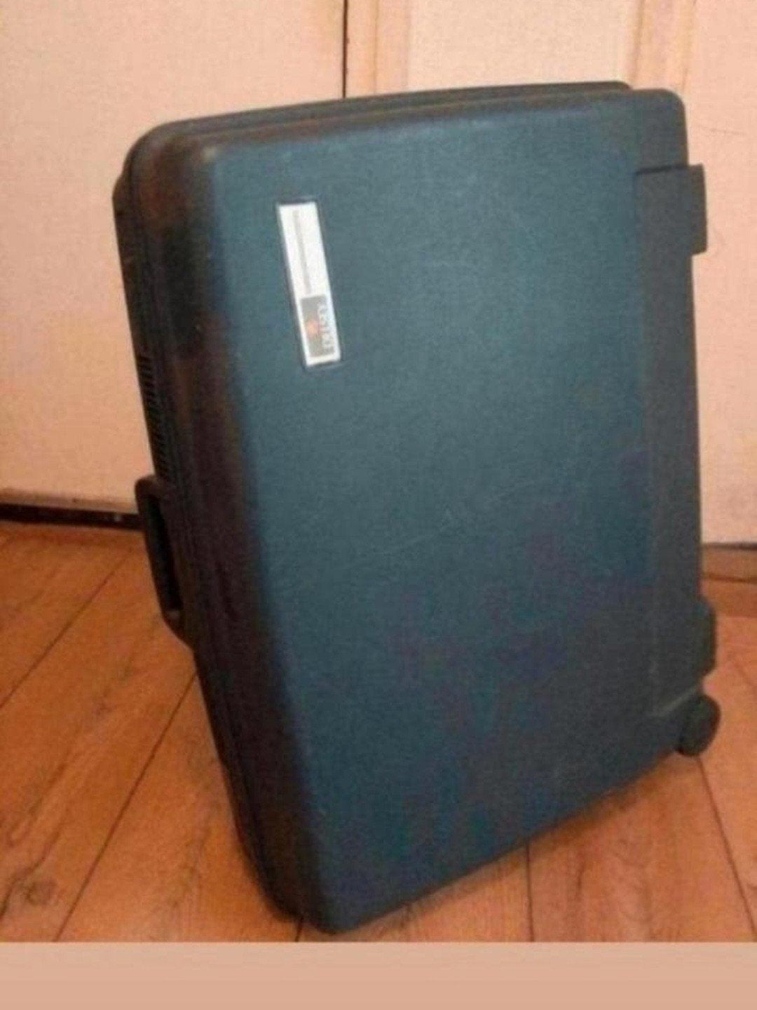 Te koop, Delsey parijs originele merk reiskoffer/Baggage., Ophalen, Hard kunststof