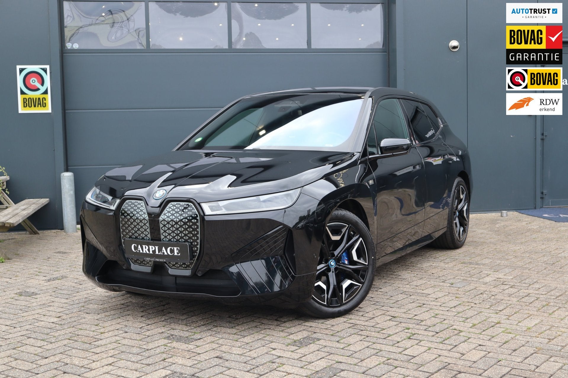 BMW IX M60 High Executive 112 kWh-B&W soundsysteem, 4 stoelen, Zwart, Leder, Geïmporteerd