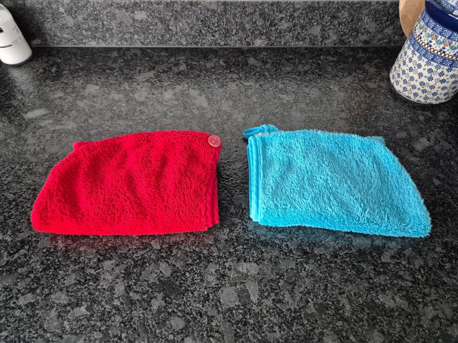 Optidee Haarhanddoeken blauw en rood 2 stuks, Huis en Inrichting, Badkamer | Badtextiel en Accessoires, Ophalen of Verzenden, Blauw
