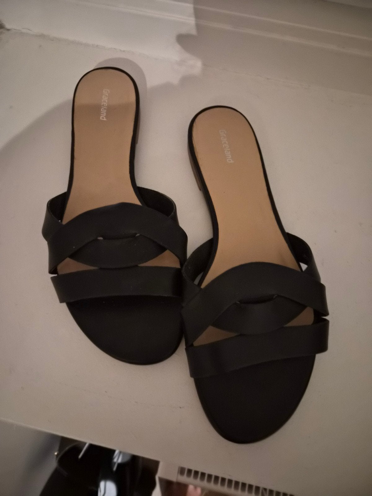 Graceland Zwarte Slippers Maat 42, Slippers, Zwart, Ophalen of Verzenden, Zo goed als nieuw