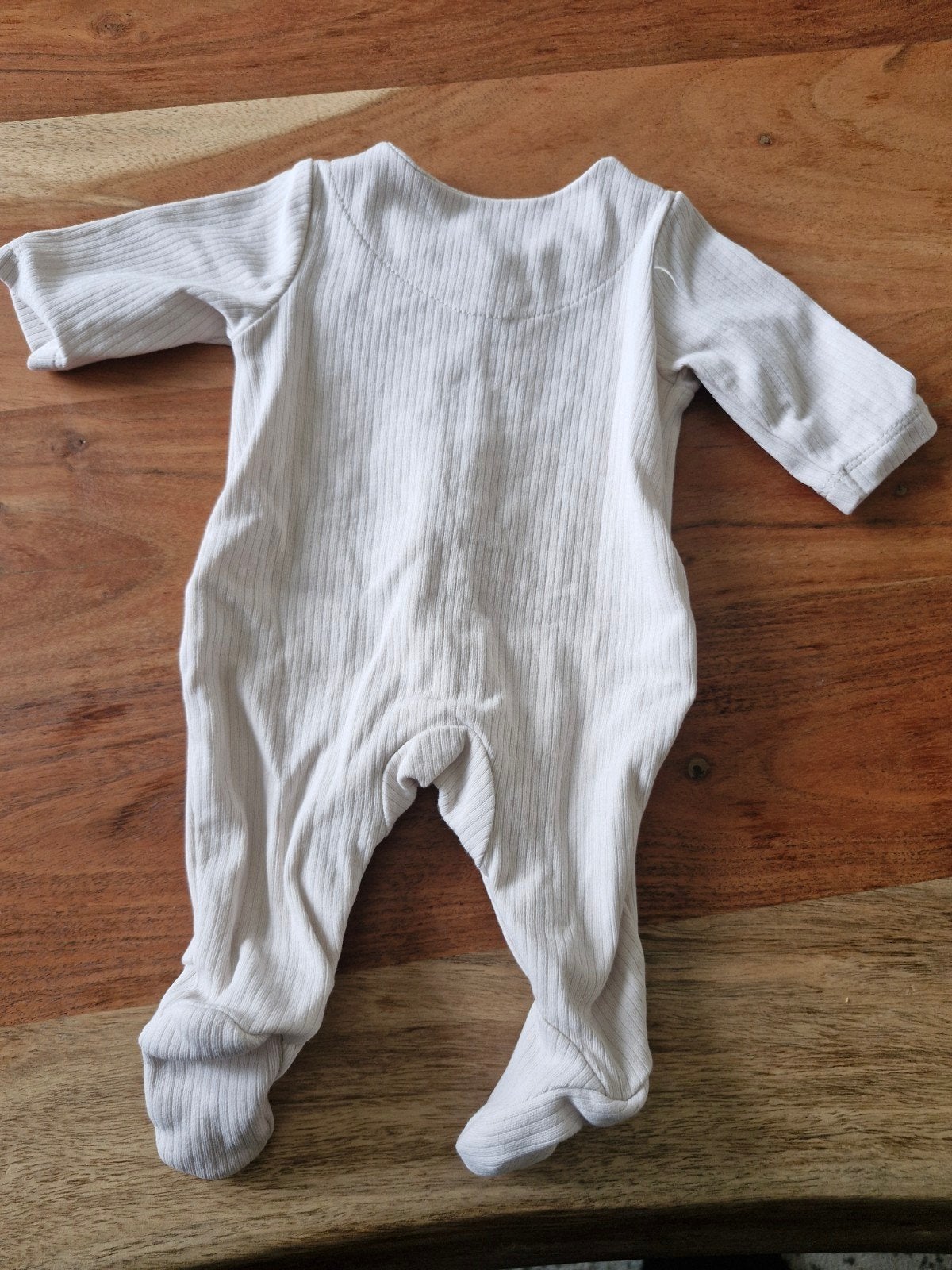 Beige pakje met egel en voetjes maat 44, C&A baby, Jongetje of Meisje, Onbekend, Ophalen of Verzenden