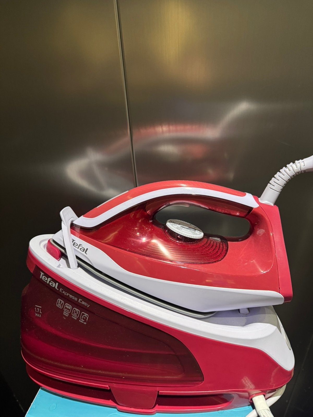 Tefal Express Easy Stoomstrijkijzer - Rood/Wit, Ophalen of Verzenden, Zo goed als nieuw, Strijkijzer met snoer