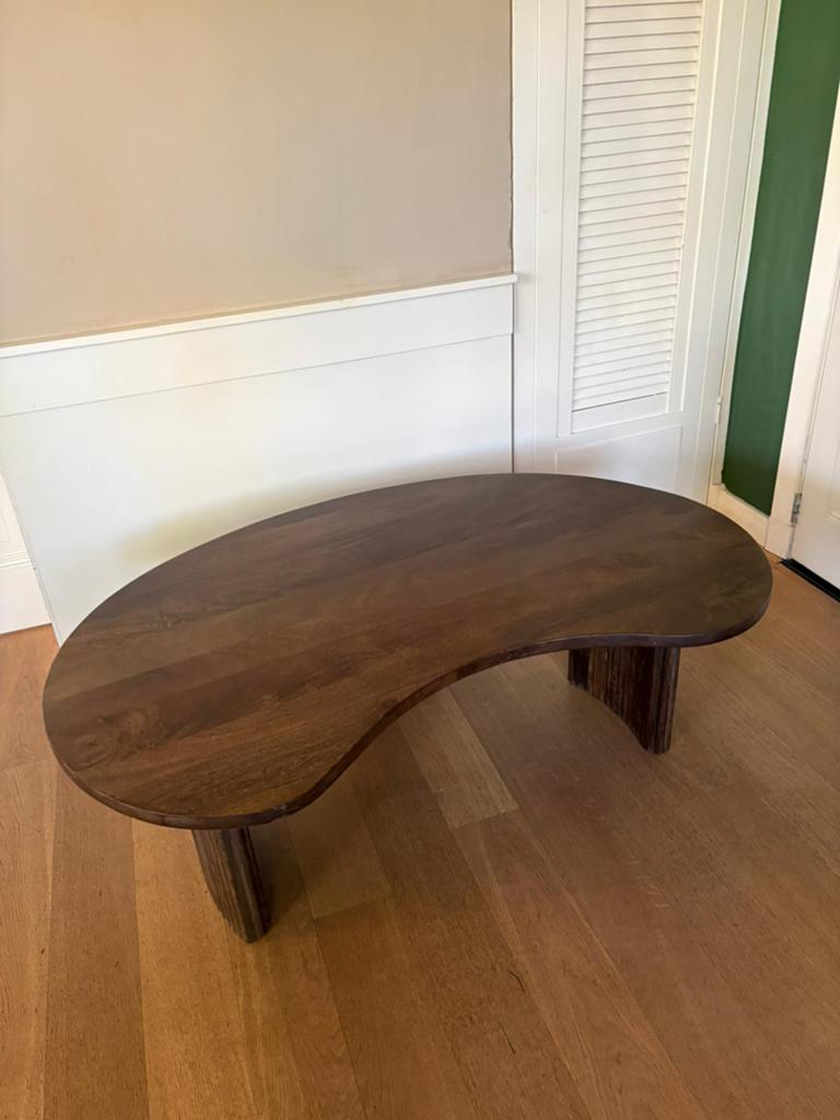 Nieuwe organisch gevormde salontafel, Huis en Inrichting, Tafels | Salontafels, Ophalen, 100 tot 150 cm, Nieuw, 50 tot 100 cm