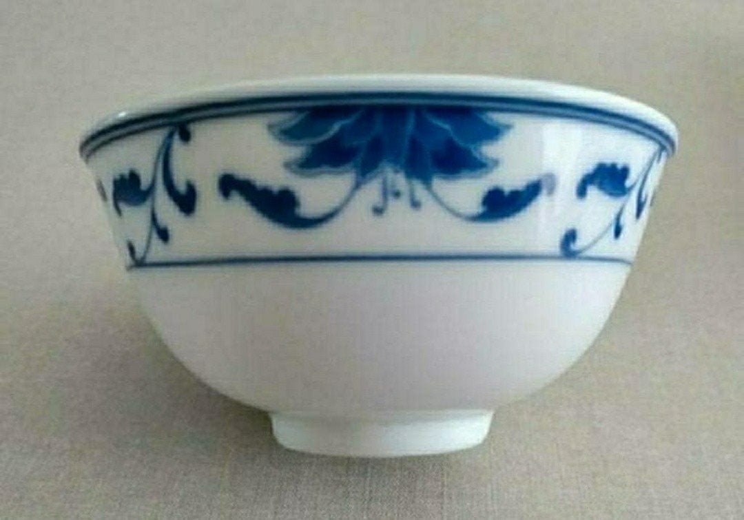 KOM,Wit,blauw,porselein,MAN's,China,11,5cm doorsnede, Ophalen of Verzenden, Zo goed als nieuw, Kom(men), Overige stijlen