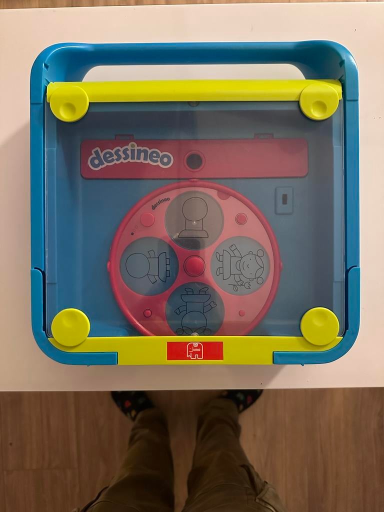 Dessineo Tekenprojector incl. veel schijven., Ophalen of Verzenden, Zo goed als nieuw