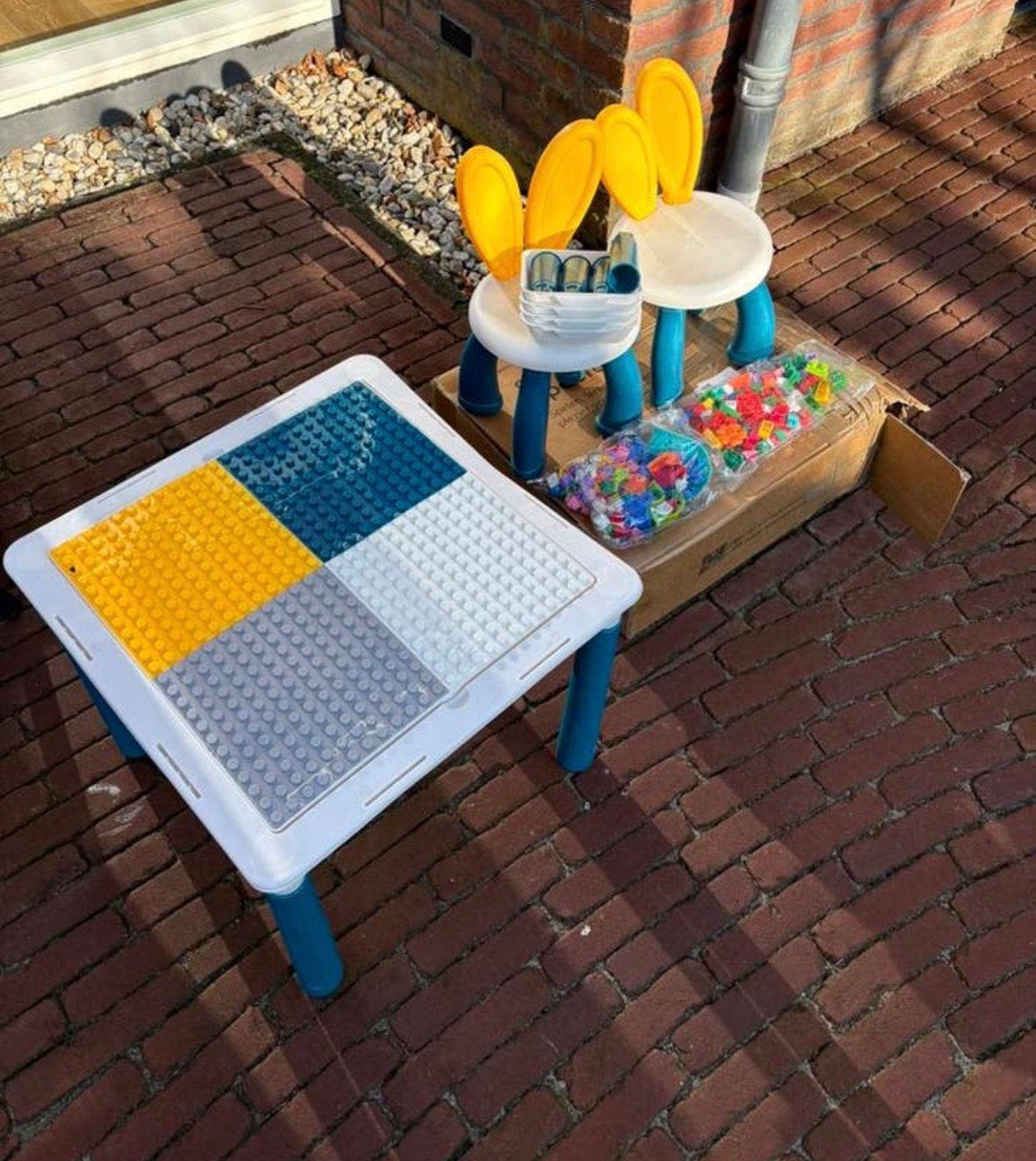 Kindertafel met 2 stoelen, speeltafel voor kinderen, !, !, Ophalen of Verzenden, Zo goed als nieuw